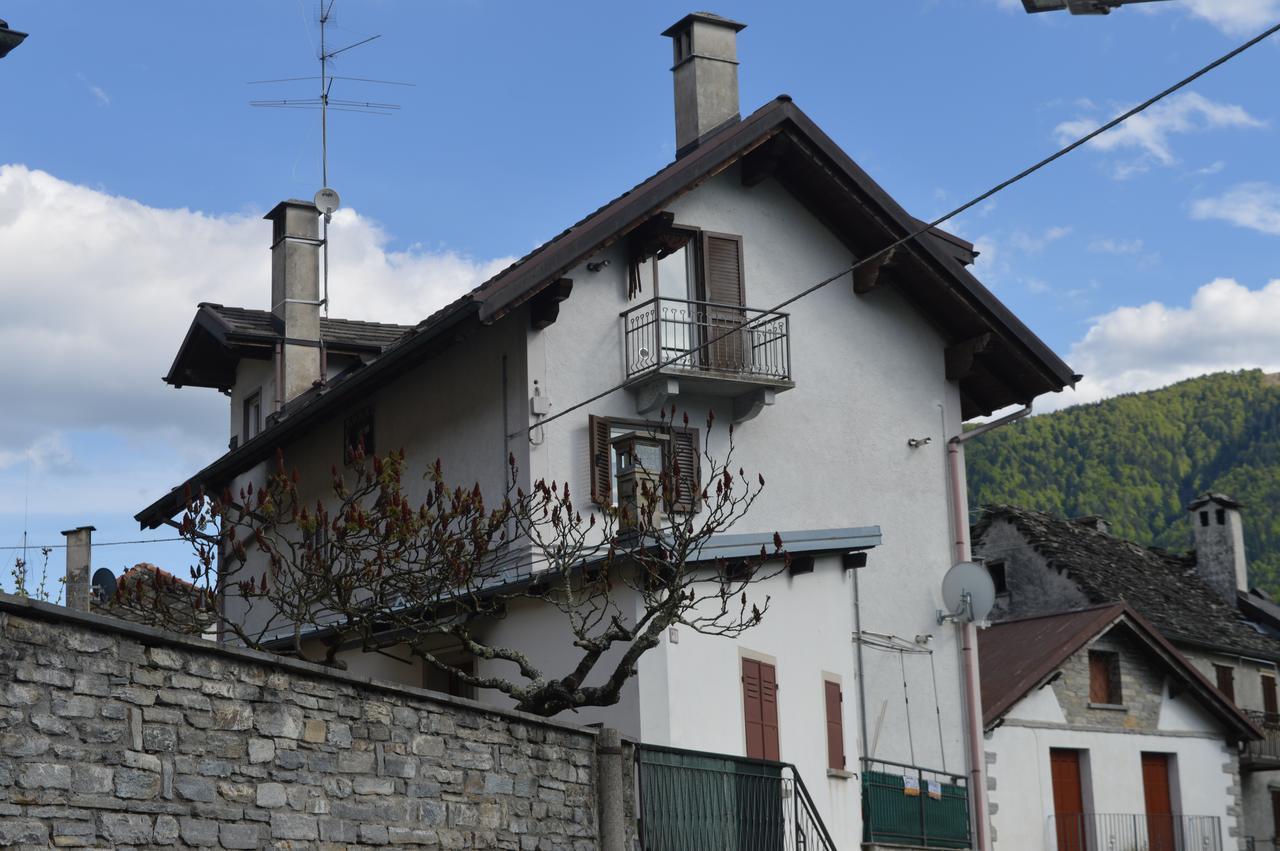 Residence Arvinei Malesco Buitenkant foto